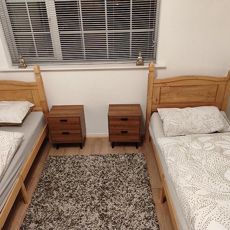 Perfect Place In Walsall/ 4 Bedroom / Long Term Workers Or Family Home Luaran gambar